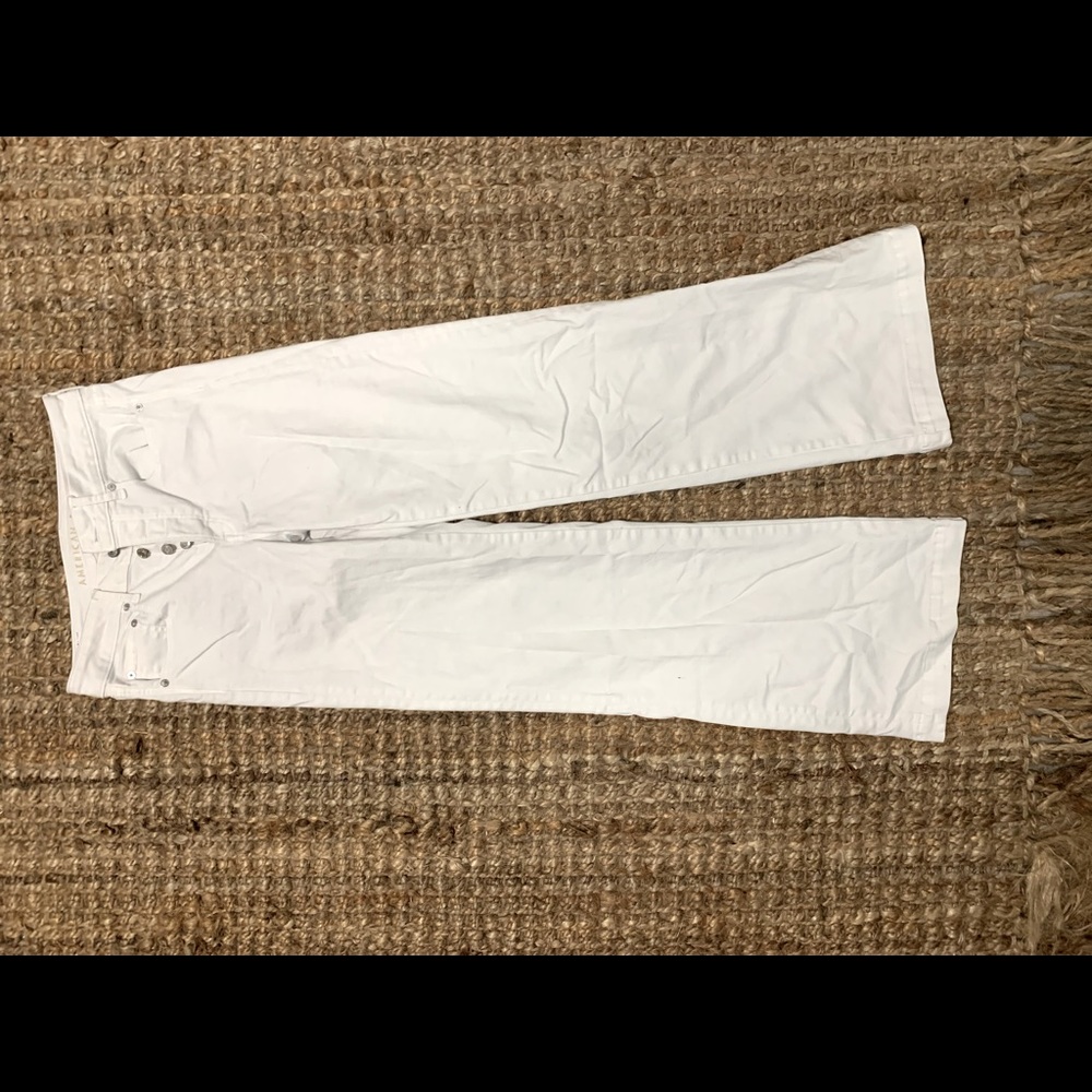 American Eagle White flare Jean